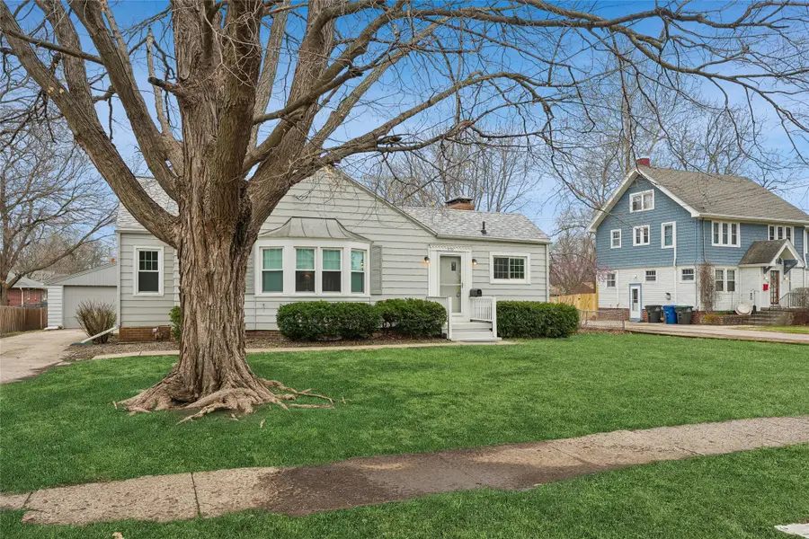 2729 49th Street, Des Moines, IA 50310 - #2