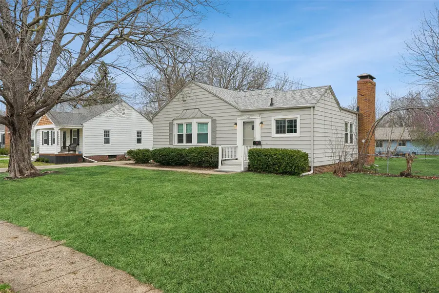 2729 49th Street, Des Moines, IA 50310 - #3