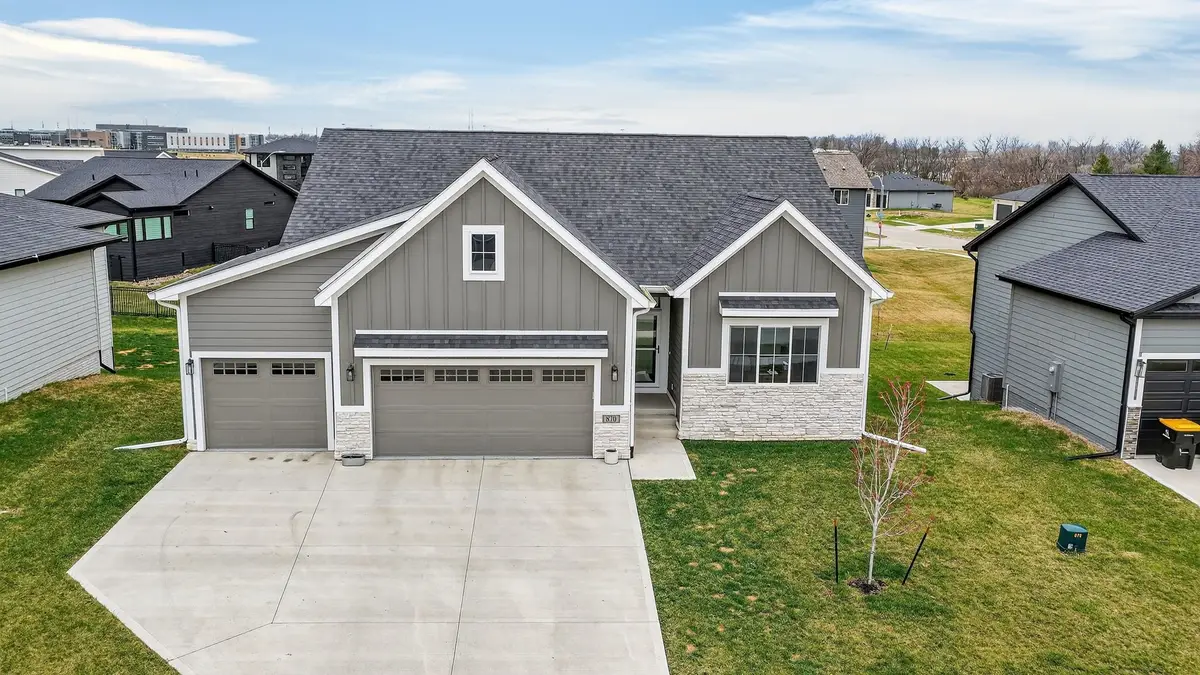 870 NW Sandy Hollow Circle, Waukee, IA 50263 - #1