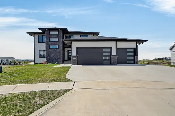 860 NW Frescott Circle, Waukee, IA 50263