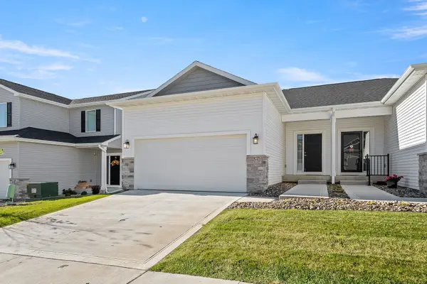 54 Keeneland Court, Pleasant Hill, IA 50327