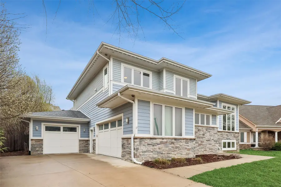 2872 Buena Vista Drive, Clive, IA 50325 - #2