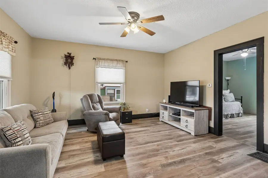 117 E North Street, Winterset, IA 50273 - #3