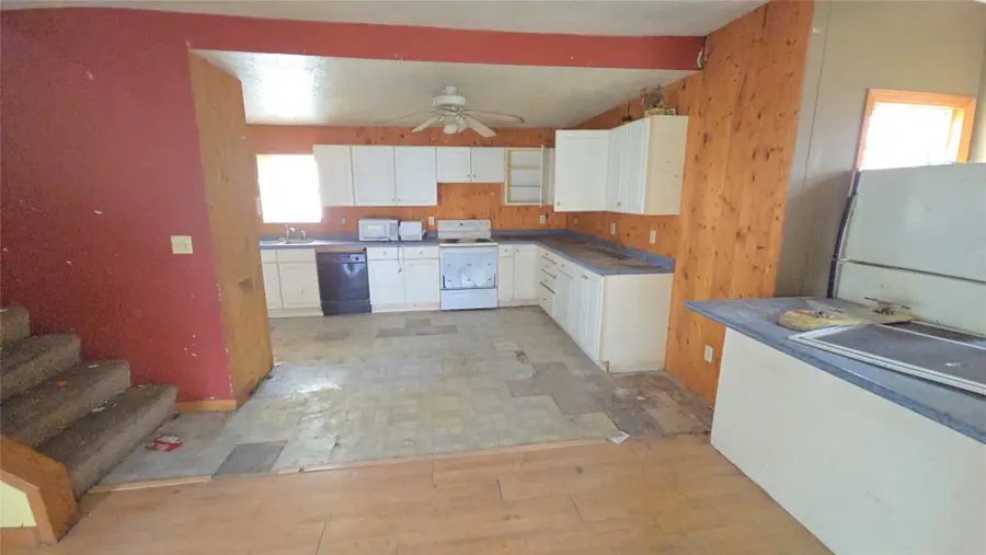 605 N 1st Avenue, Marshalltown, IA 50158 - #2