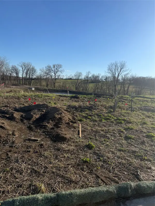 419 S Walnut Drive, Norwalk, IA 50211