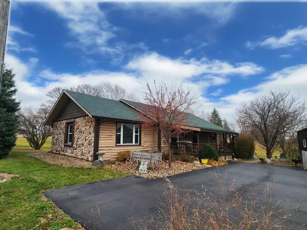 21450 490th Street, Chariton, IA 50049