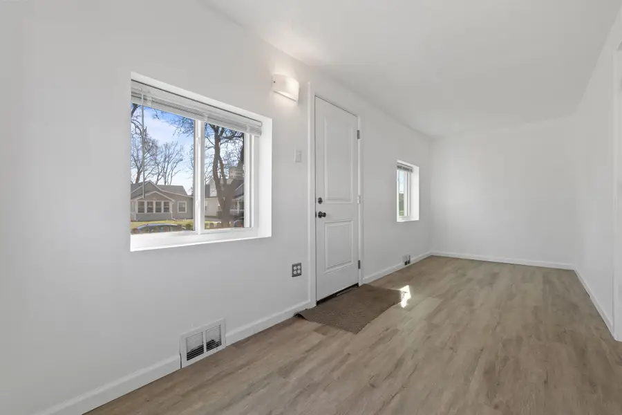 2216 Logan Avenue, Des Moines, IA 50317 - #2