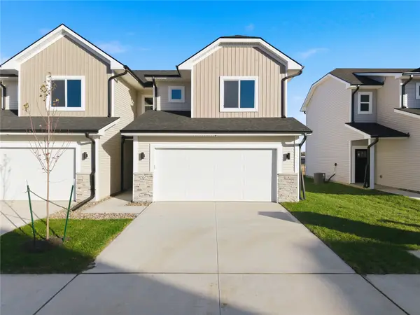 6925 Poppy Court, Johnston, IA 50131