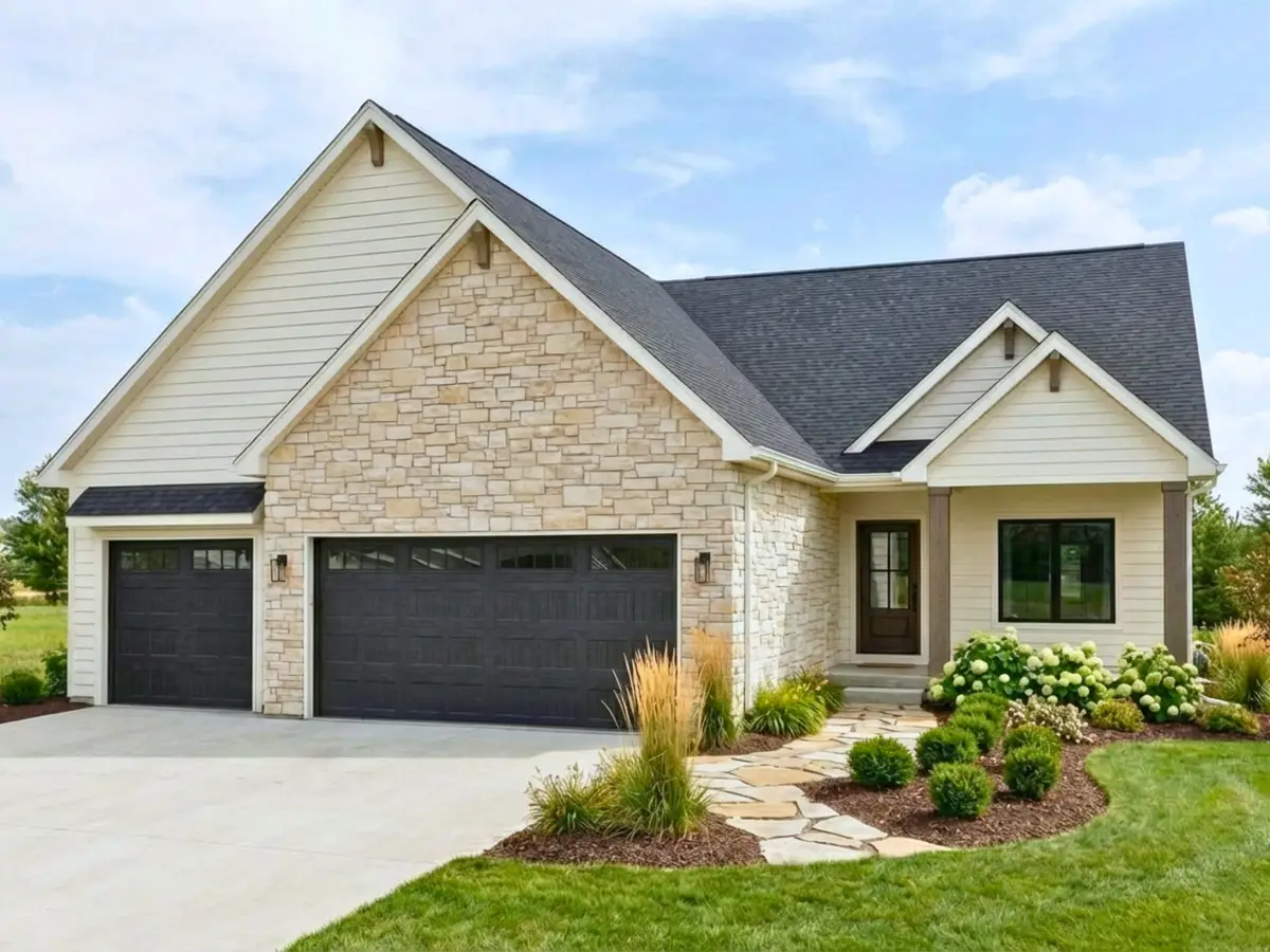 17539 North Valley Drive, Urbandale, IA 50322 - #1