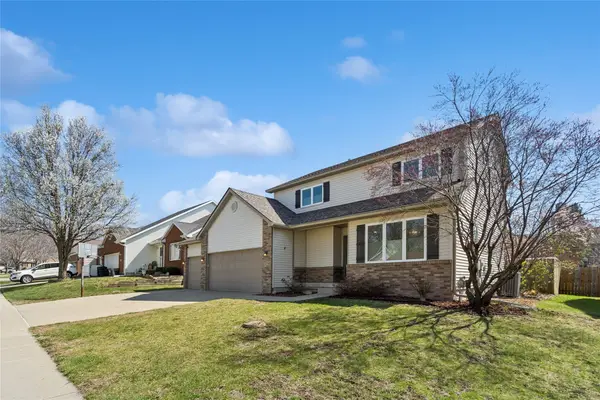 3409 Brook View Drive, Des Moines, IA 50317