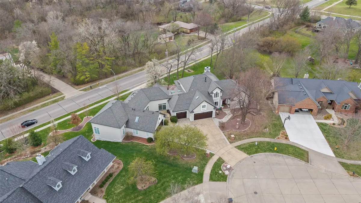 681 S 34th Court, West Des Moines, IA 50265 - #1