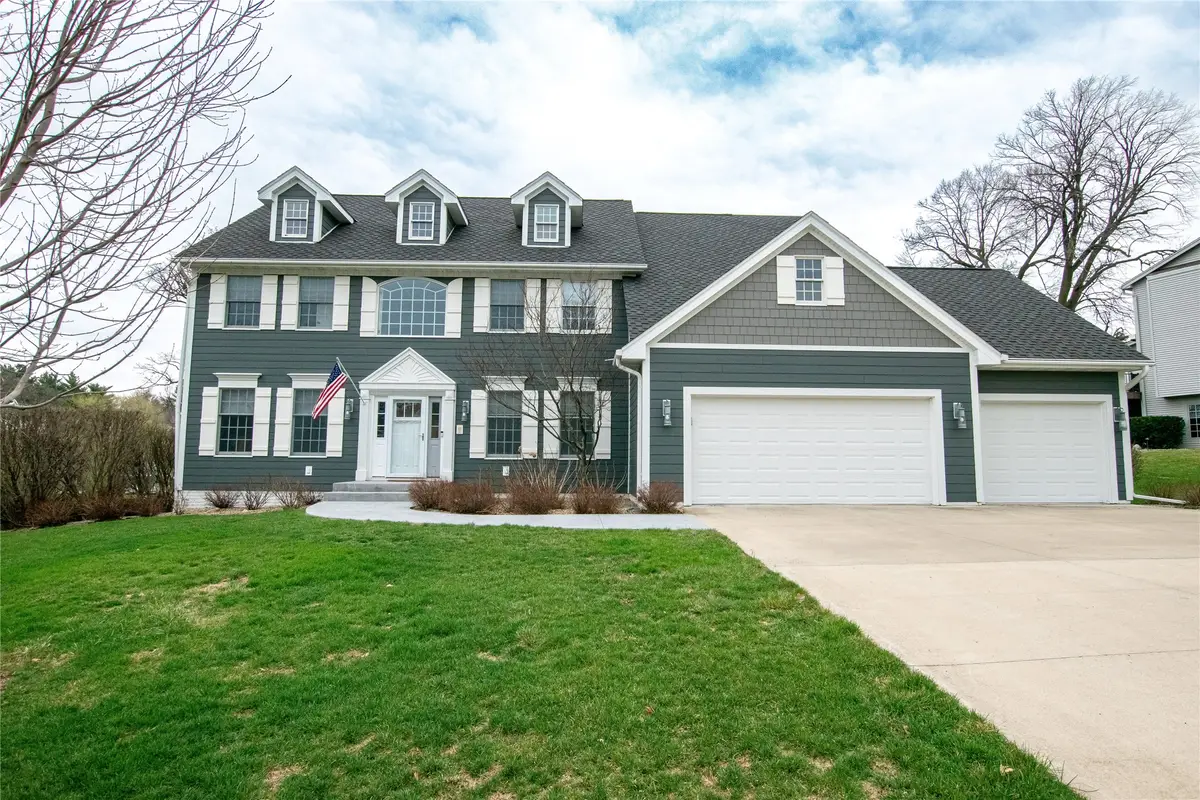 3501 Southern Woods Drive, Des Moines, IA 50321 - #1