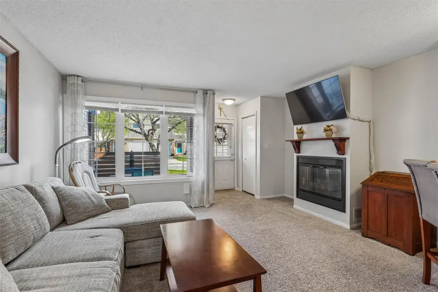 1035 68th Street #6, West Des Moines, IA 50266 - #2