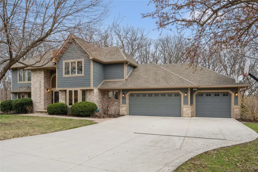 5411 Forest Drive, Johnston, IA 50131 - #2