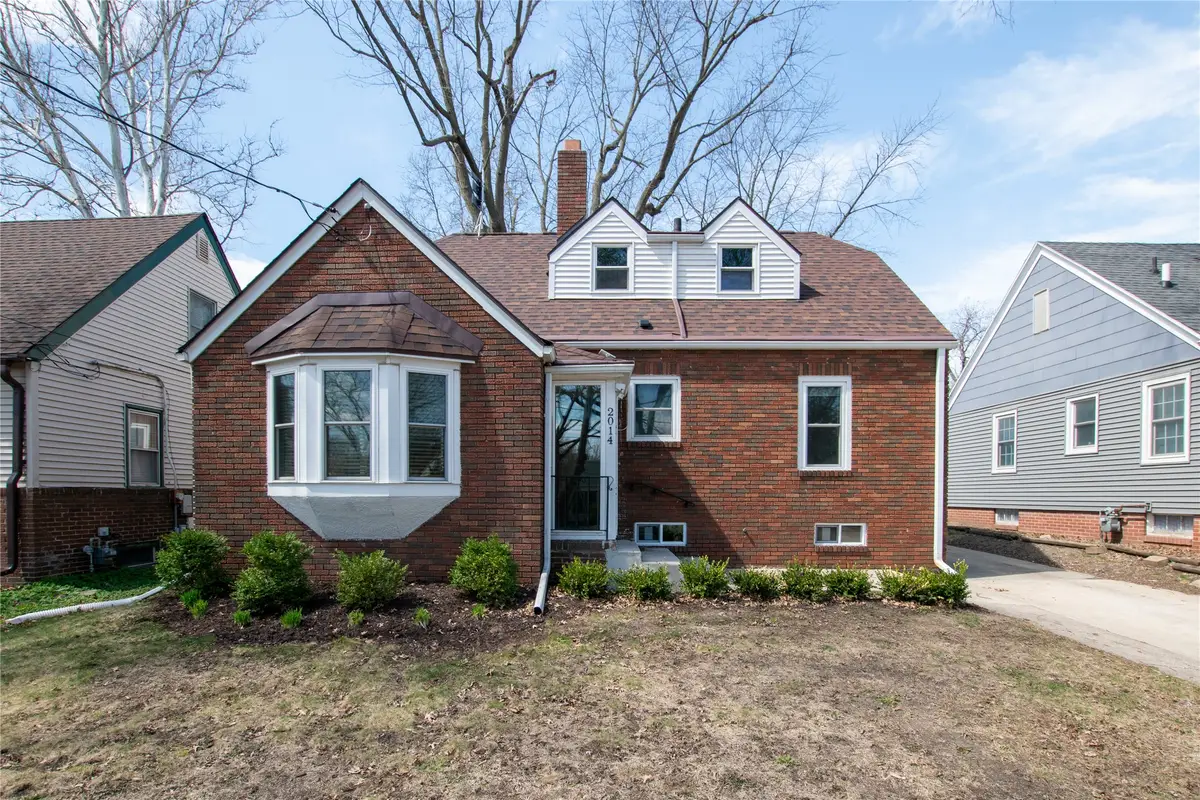 2014 39th Street, Des Moines, IA 50310 - #1