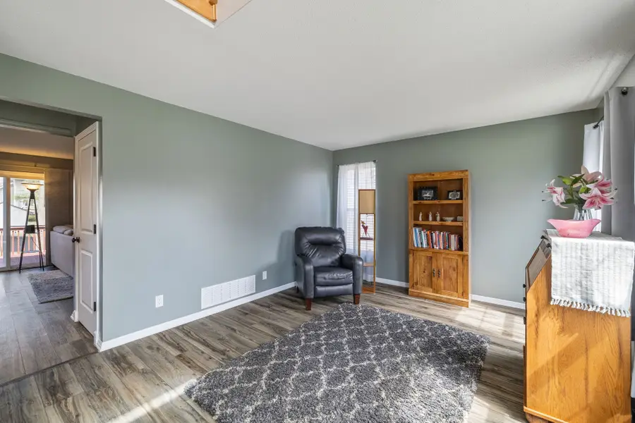 5180 Sycamore Drive, Pleasant Hill, IA 50327 - #3