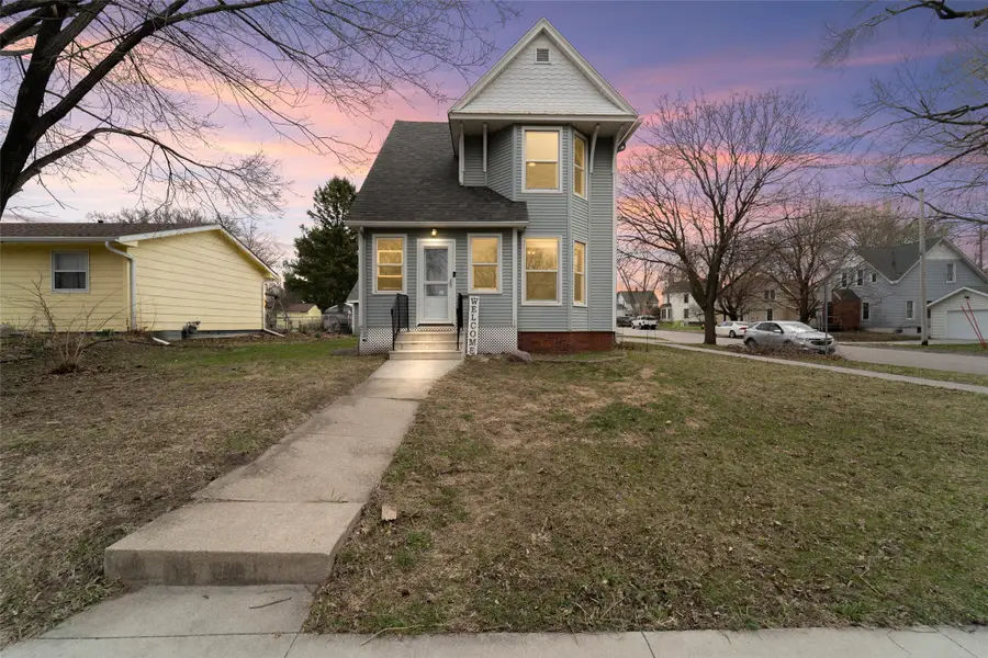 605 10th Street, Nevada, IA 50201 - #3