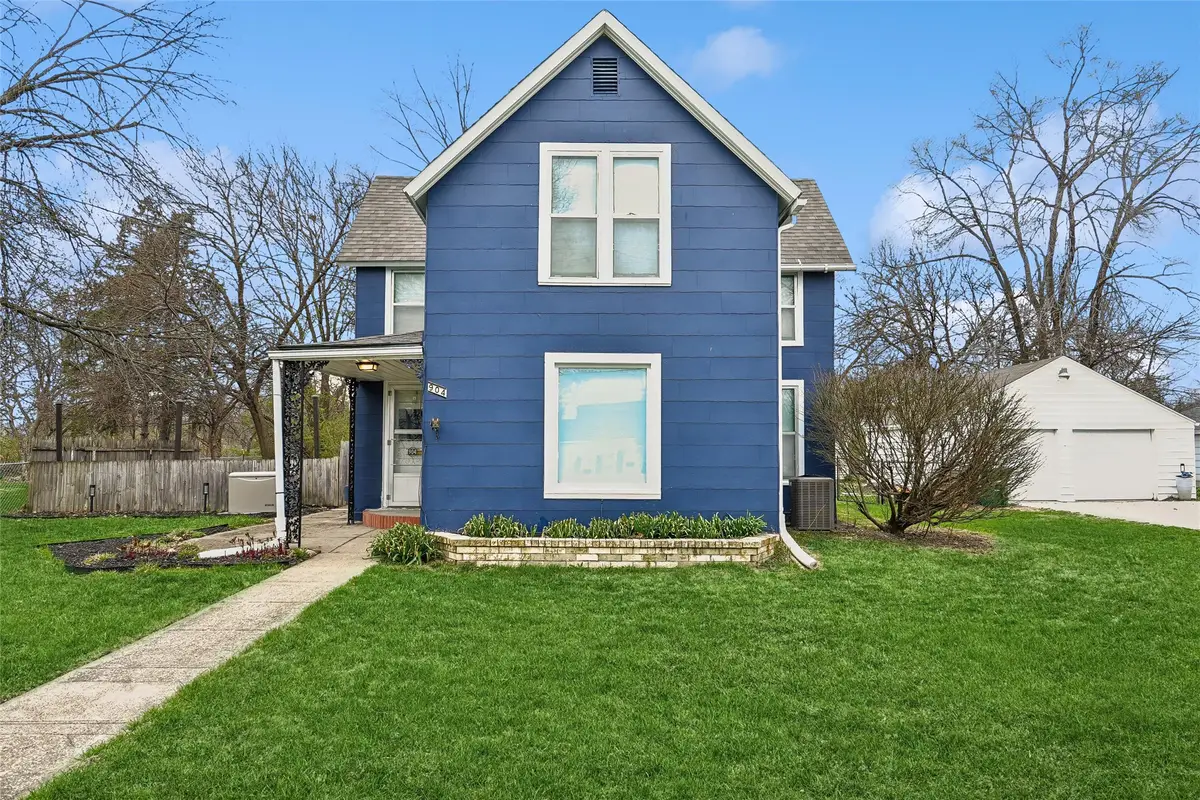 904 13th Street, West Des Moines, IA 50265 - #1