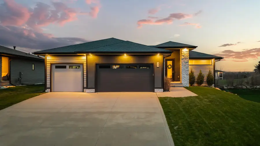 605 Daybreak Drive, Waukee, IA 50263 - #2