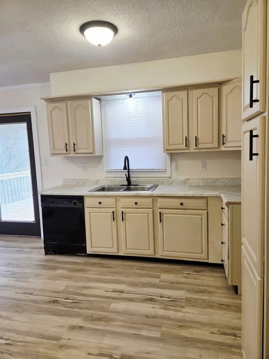 1350 SE 60th Street, Pleasant Hill, IA 50327 - #3