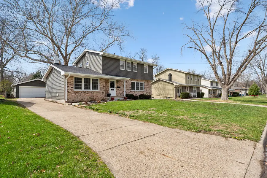 3306 48th Place, Des Moines, IA 50310 - #3