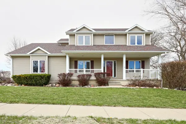 3600 Brook Ridge Court, Des Moines, IA 50317