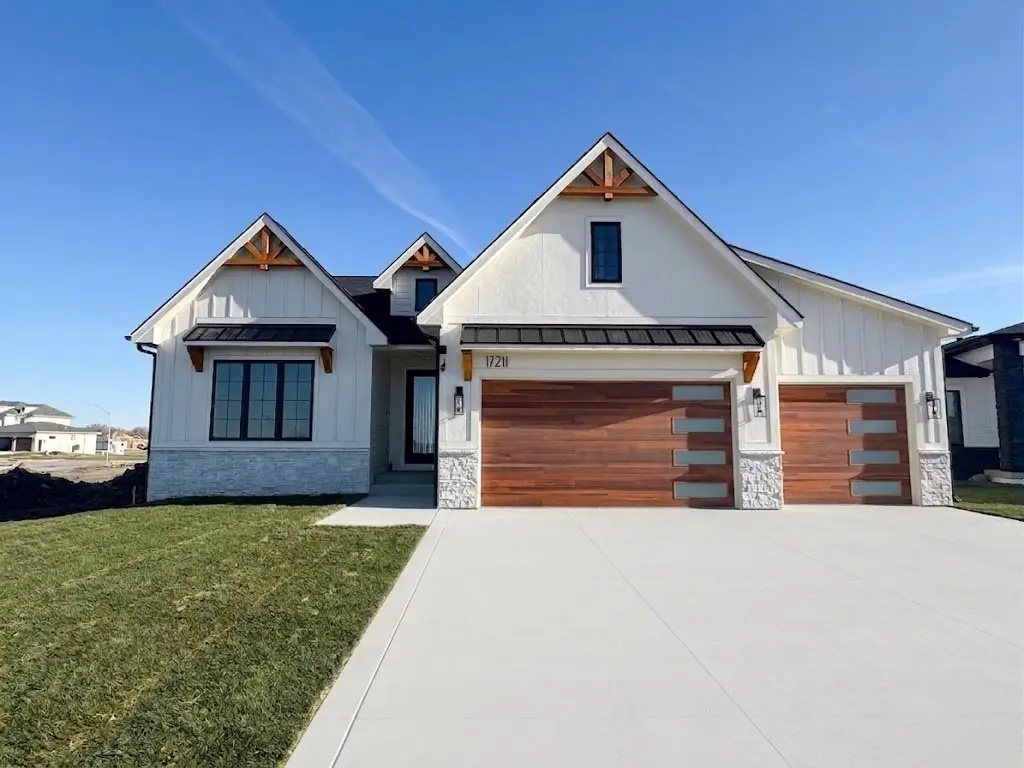 17211 Brookview Drive, Urbandale, IA 50322 - #1