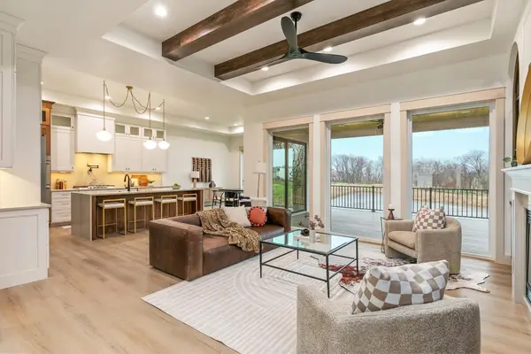 18256 Tanglewood Drive, Clive, IA 50325