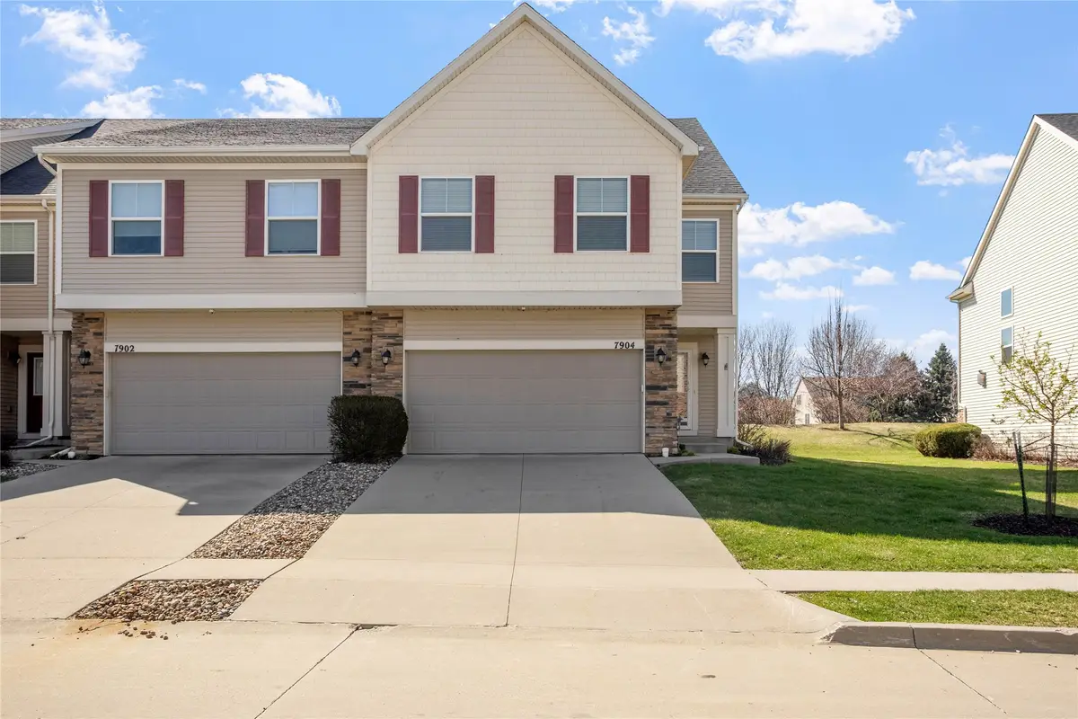 7904 Cottonwood Lane, West Des Moines, IA 50266 - #1