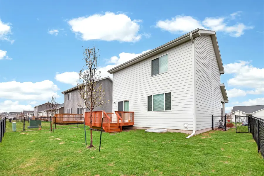 695 SE Mesa Drive, Waukee, IA 50263 - #2