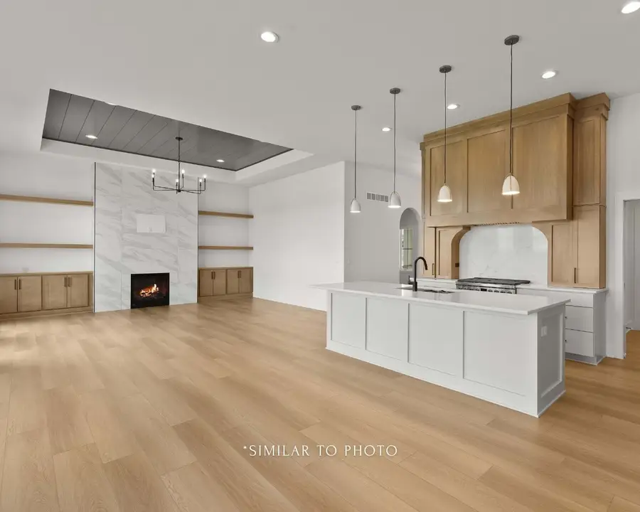 1348 S Auburn Place, West Des Moines, IA 50266 - #2