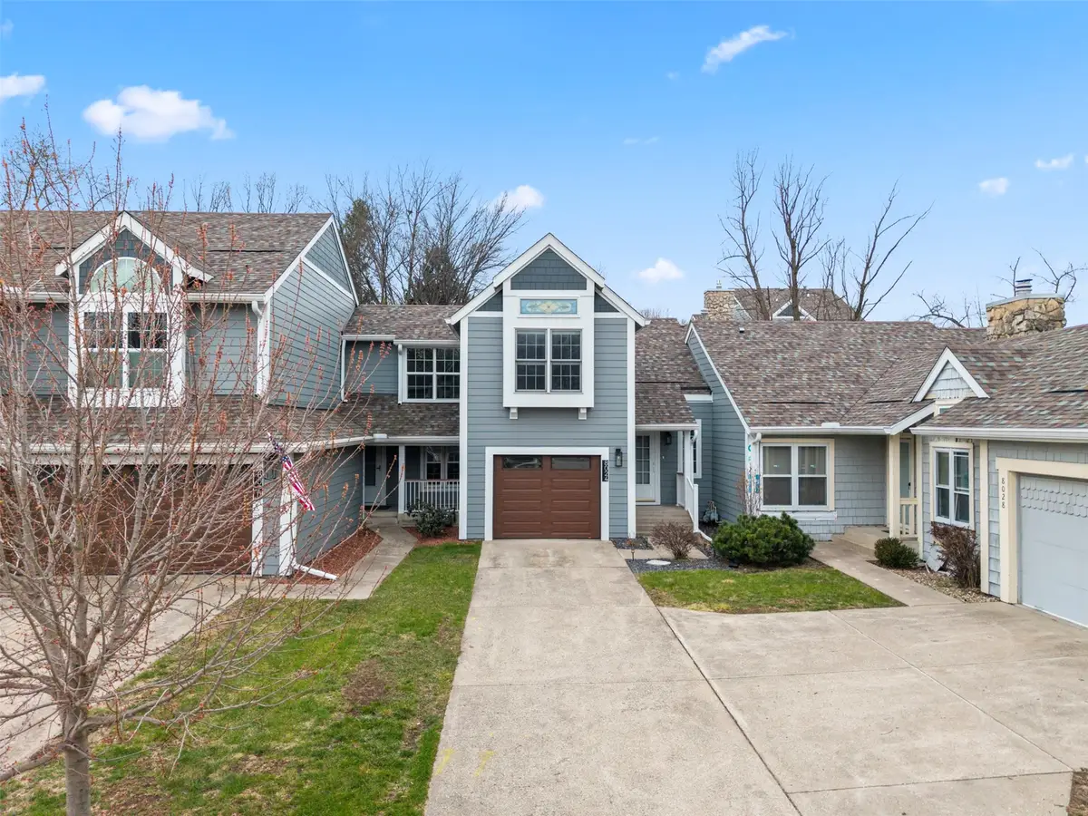 8024 Cobblestone Road, Urbandale, IA 50322 - #1