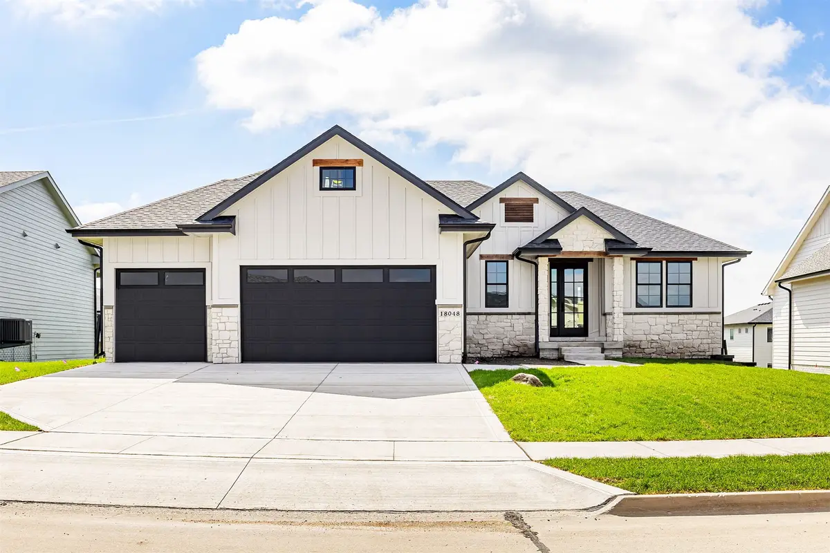 18048 Tanglewood Drive, Clive, IA 50325 - #1