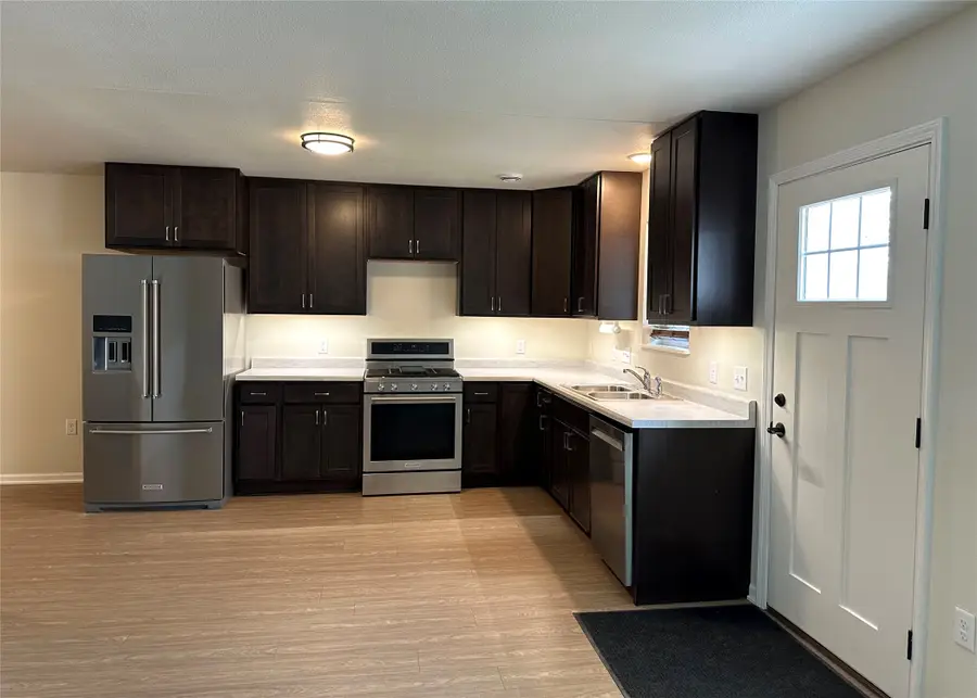 608 E Washington Street, Knoxville, IA 50138 - #3