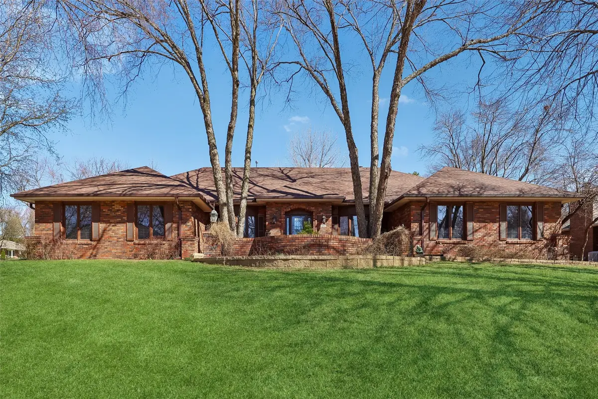 707 38th Street, West Des Moines, IA 50265 - #1