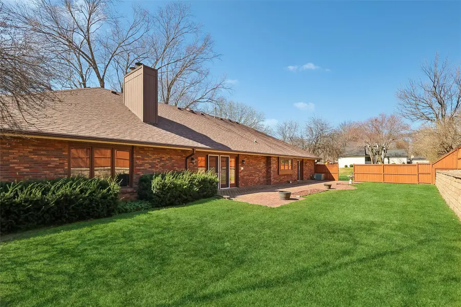 707 38th Street, West Des Moines, IA 50265 - #2