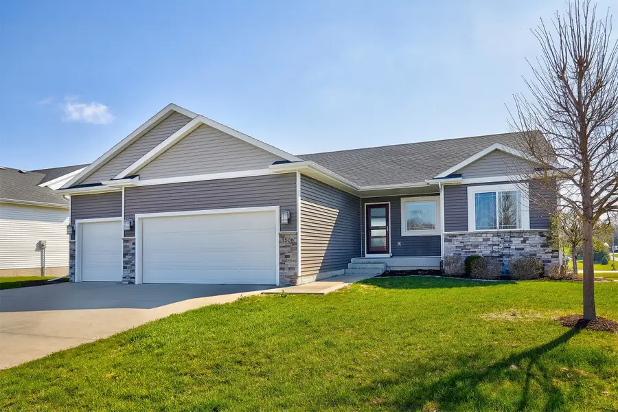 1506 Green Hills Drive, Norwalk, IA 50211 - #2