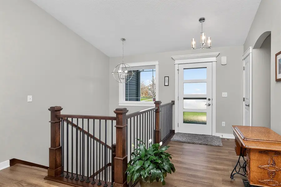 1506 Green Hills Drive, Norwalk, IA 50211 - #3