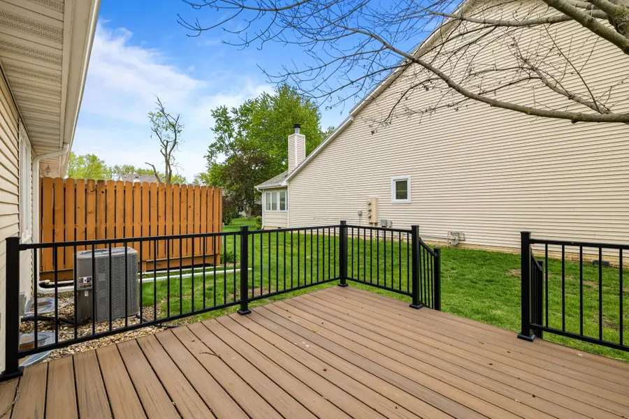 1044 Bradford Place, West Des Moines, IA 50266 - #2