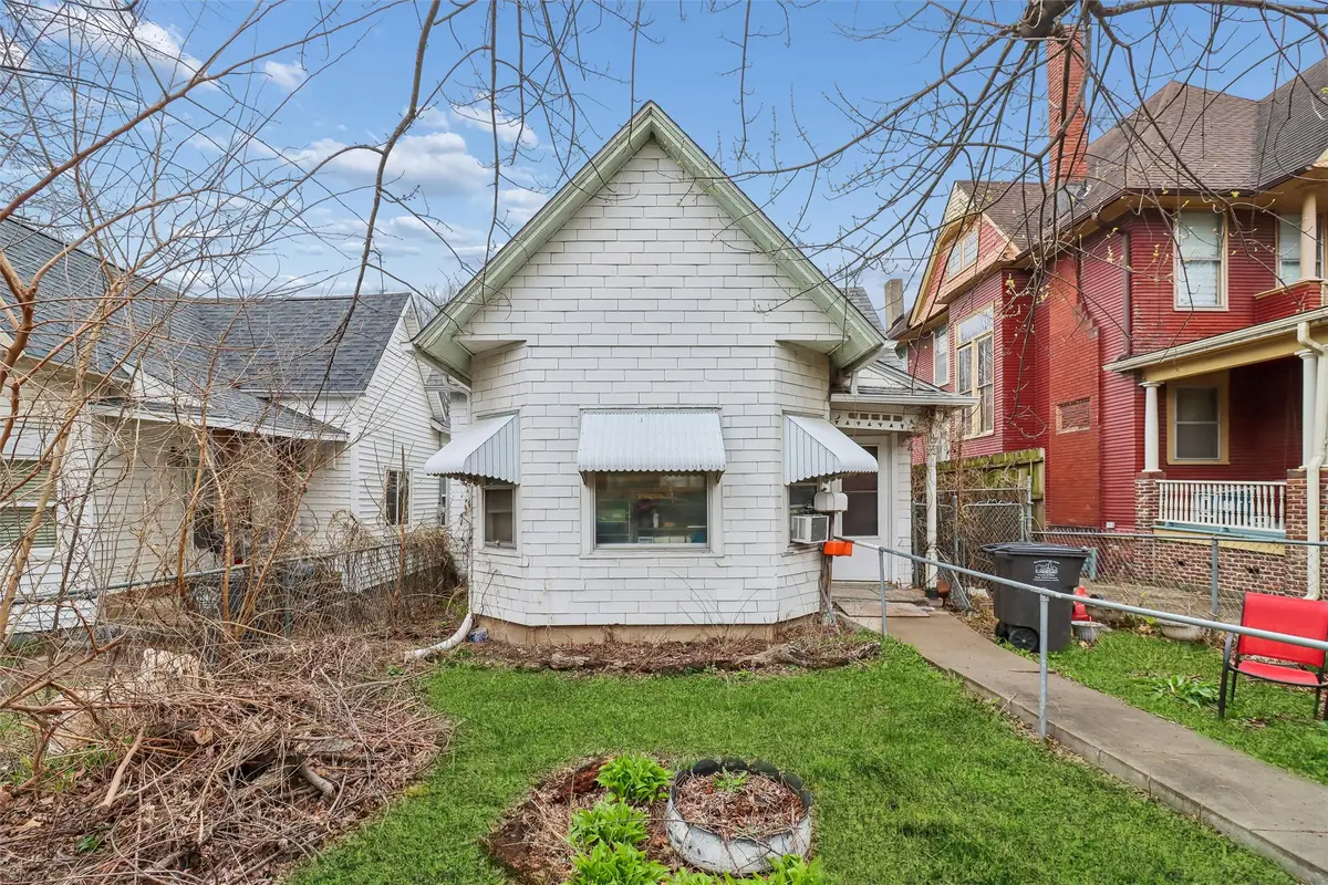 1431 9th Street, Des Moines, IA 50314 - #1