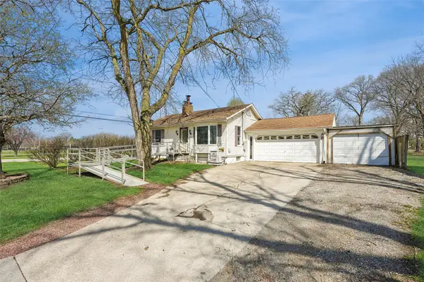 312 S 15th Avenue W, Newton, IA 50208