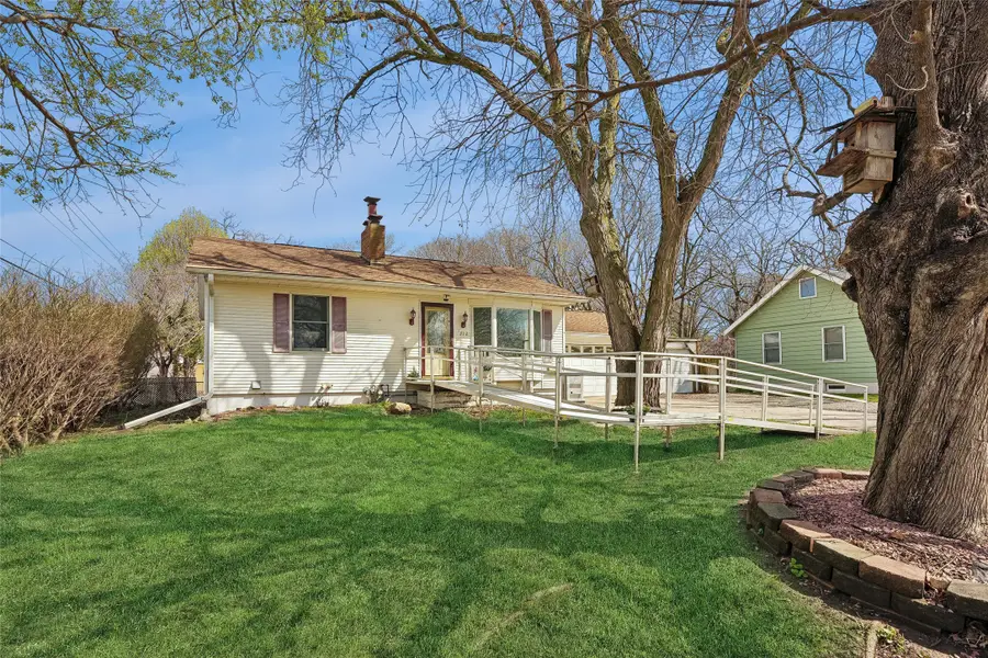 312 S 15th Avenue W, Newton, IA 50208 - #2