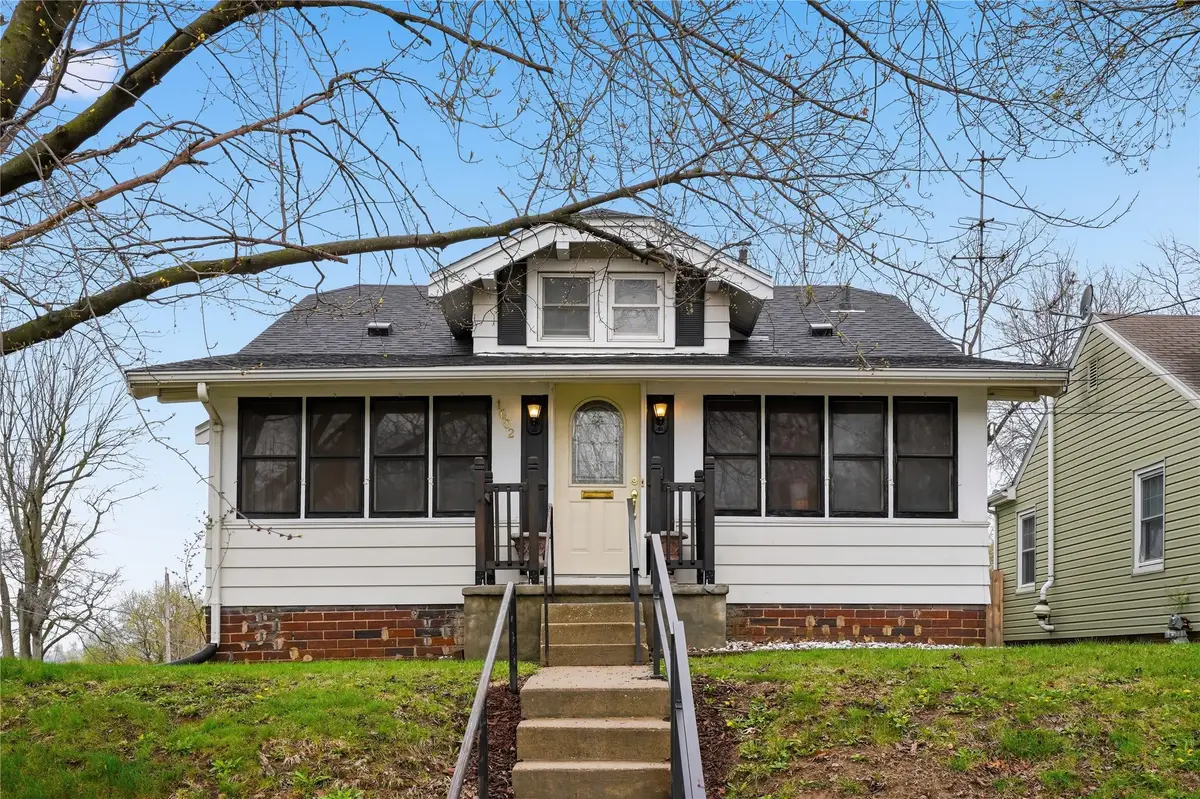 1602 E 32nd Court, Des Moines, IA 50317 - #1