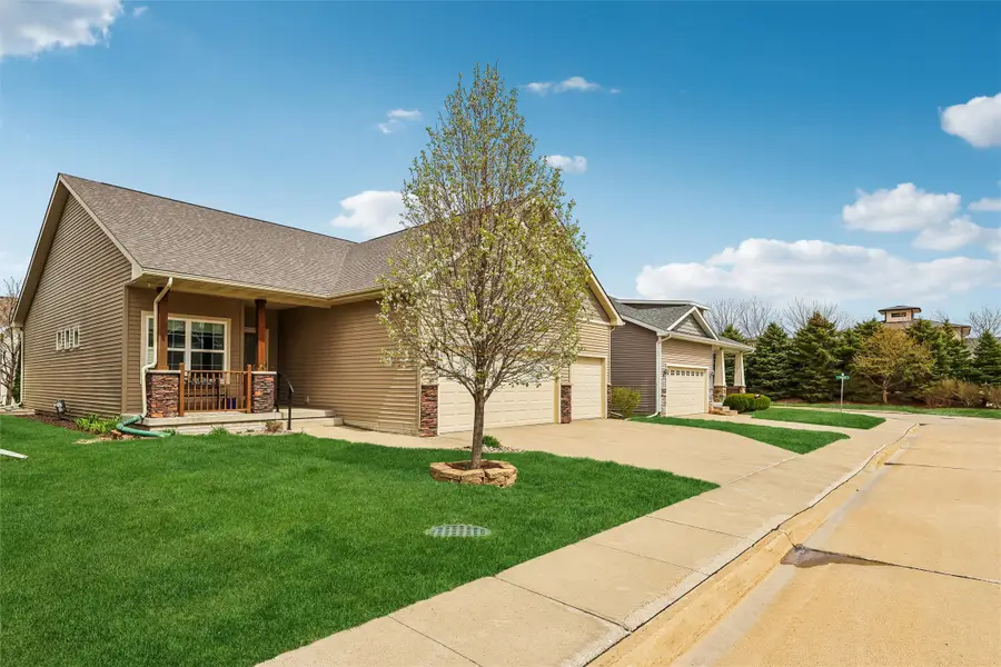 13005 Greenbelt Drive, Urbandale, IA 50323 - #2