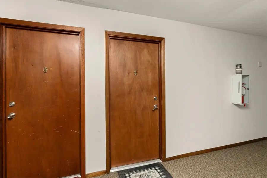 7815 Douglas Avenue #305, Urbandale, IA 50322 - #2