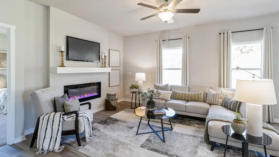 3054 Sweetwater Drive, Des Moines, IA 50320 - #2