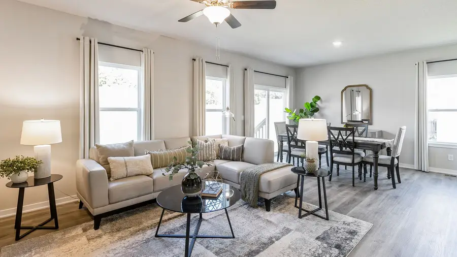 3054 Sweetwater Drive, Des Moines, IA 50320 - #3