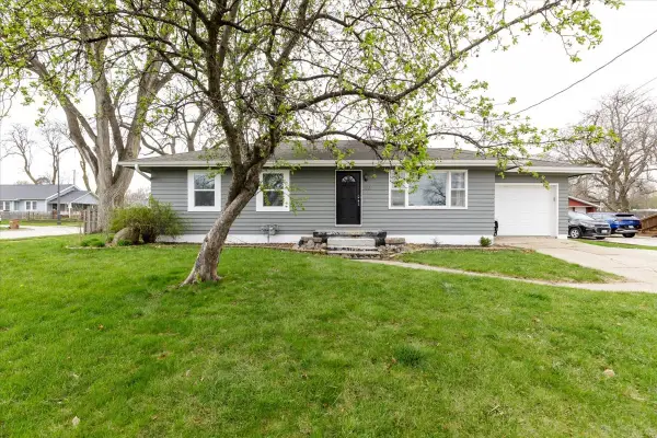 100 NE Circle Drive, Grimes, IA 50111