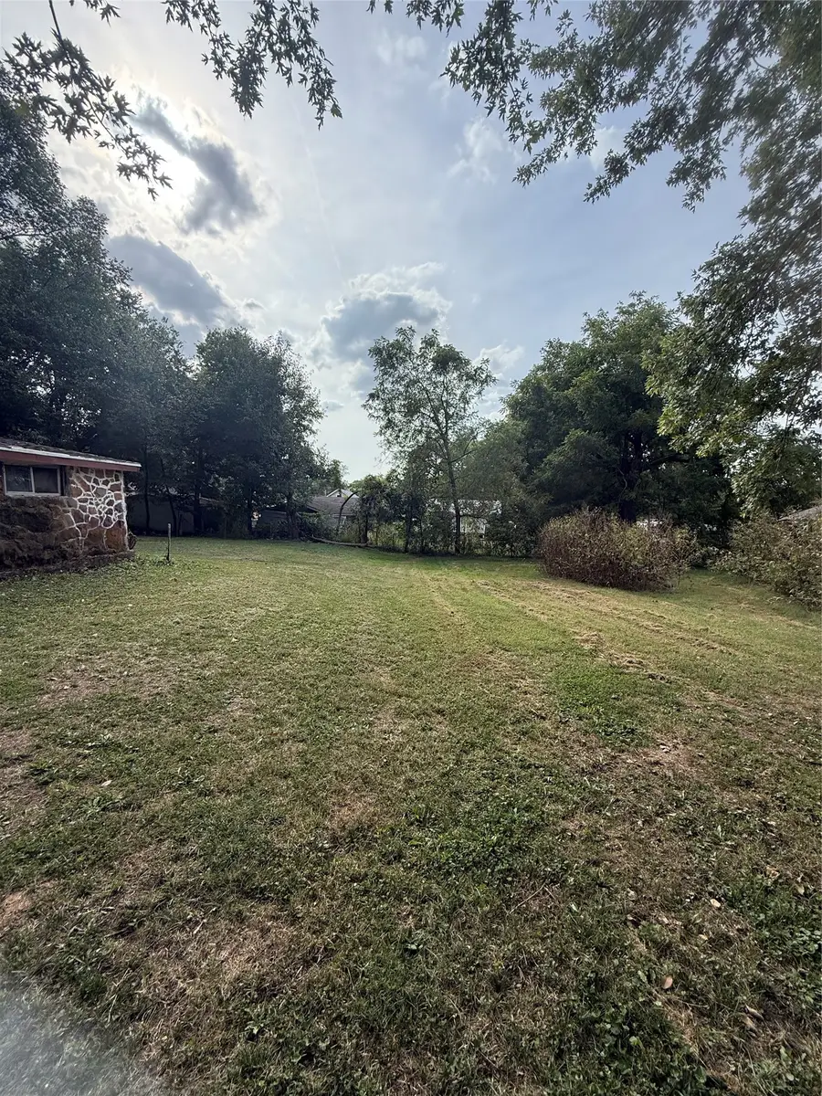 299 Hickory Street, Newton, IA 50208 - #3