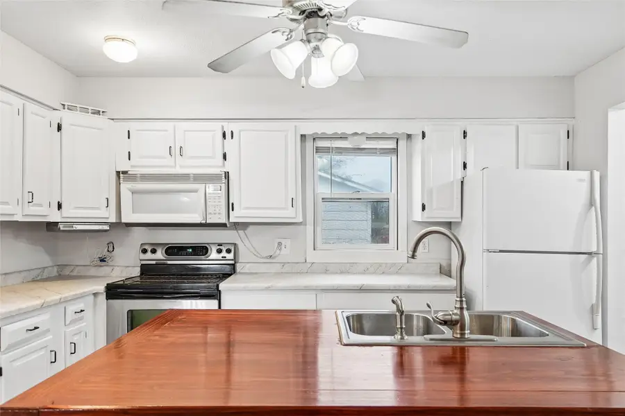 1304 Hull Avenue, Des Moines, IA 50316 - #2